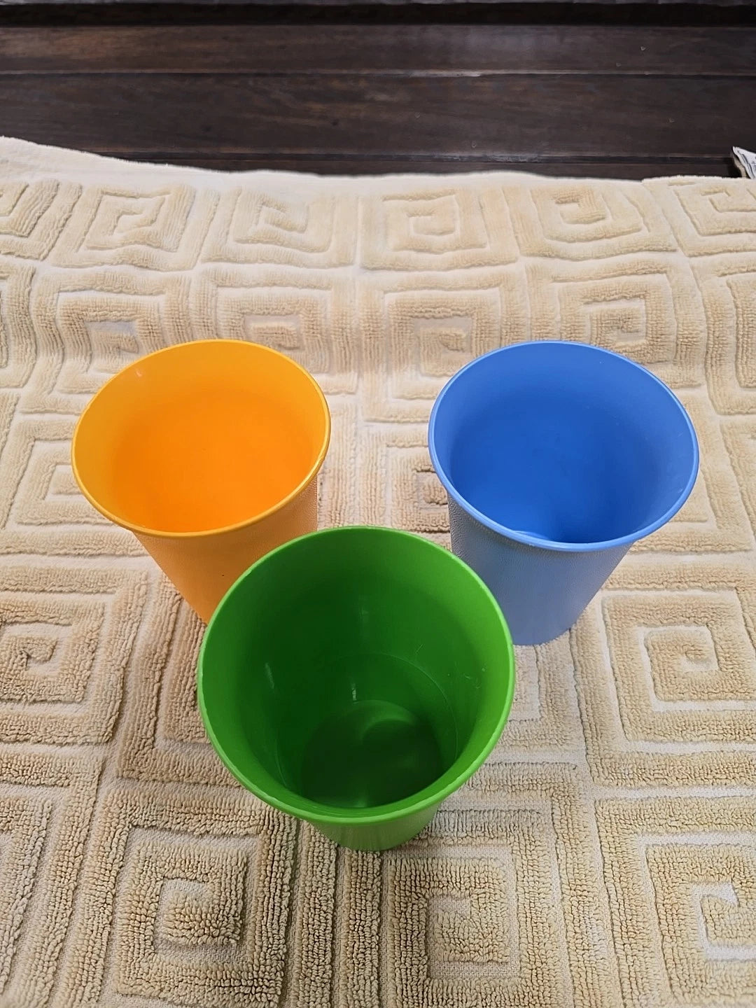 3-Lot Stackable Tupperware Bell Tumbler,Primary Yel,Grn,Bl. Great Pre-owned Cond | eBay