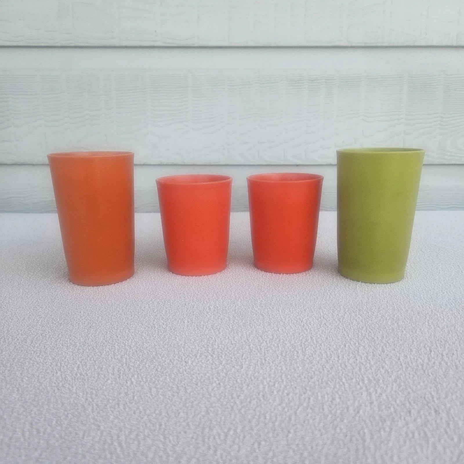 Tupperware 8oz 6oz Tumblers Plastic Cups Avocado Green Orange 1320 Set of 4 | eBay