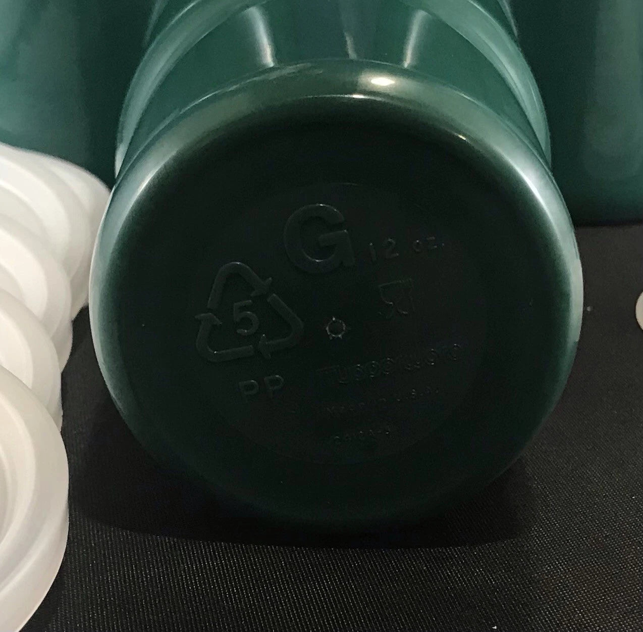 Set OF 6 TUPPERWARE 12oz STACKABLE GREEN TUMBLERS #2412 WITH LIDS And Sippers | eBay
